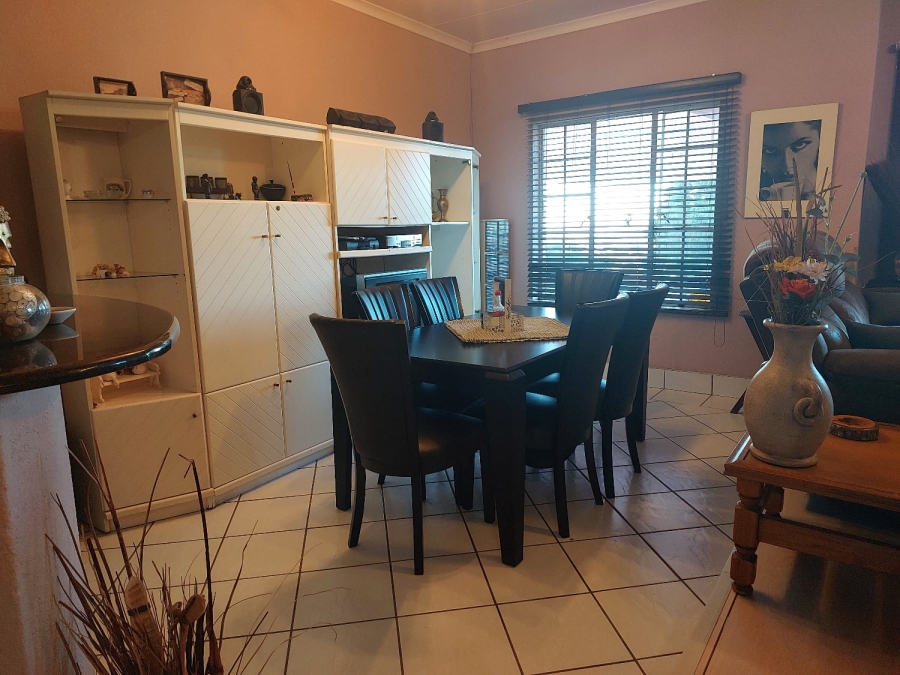 3 Bedroom Property for Sale in Safari Gardens North West